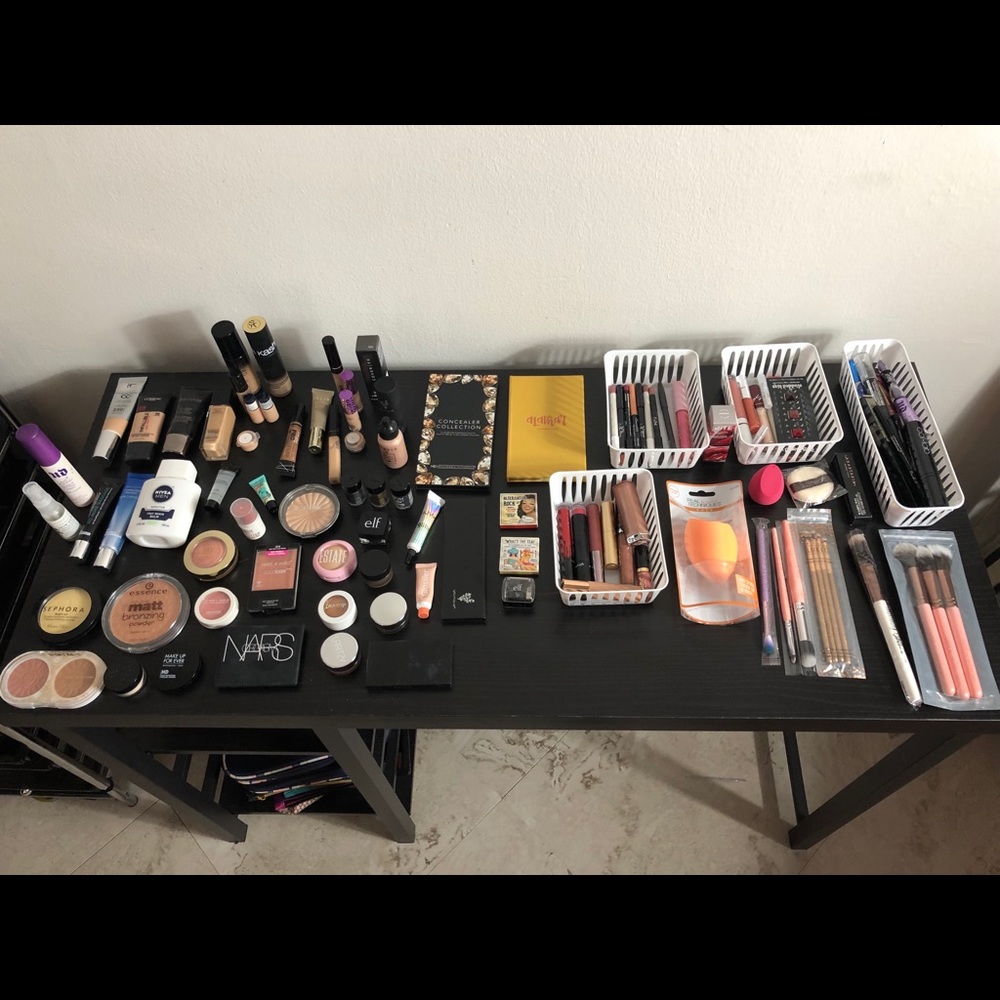 Lot of Make Up - ALL FOR THE PRICE